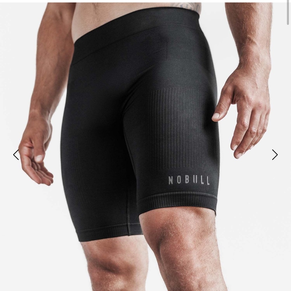 NWT Men's Midweight Seamless Compression Short 9"